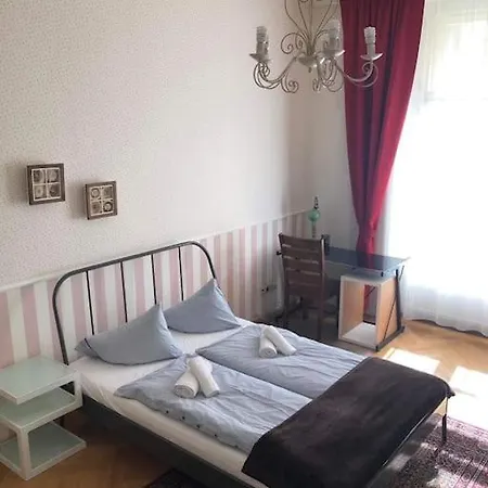 Vysehradska Apartamento *
