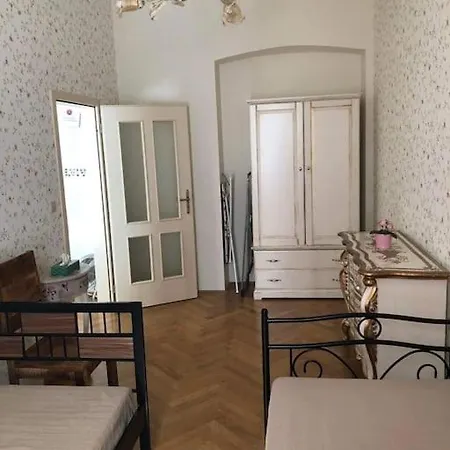 Apartamento Vysehradska