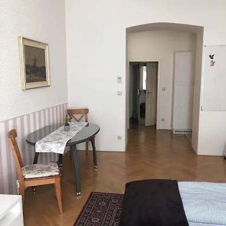 Vysehradska Apartamento *